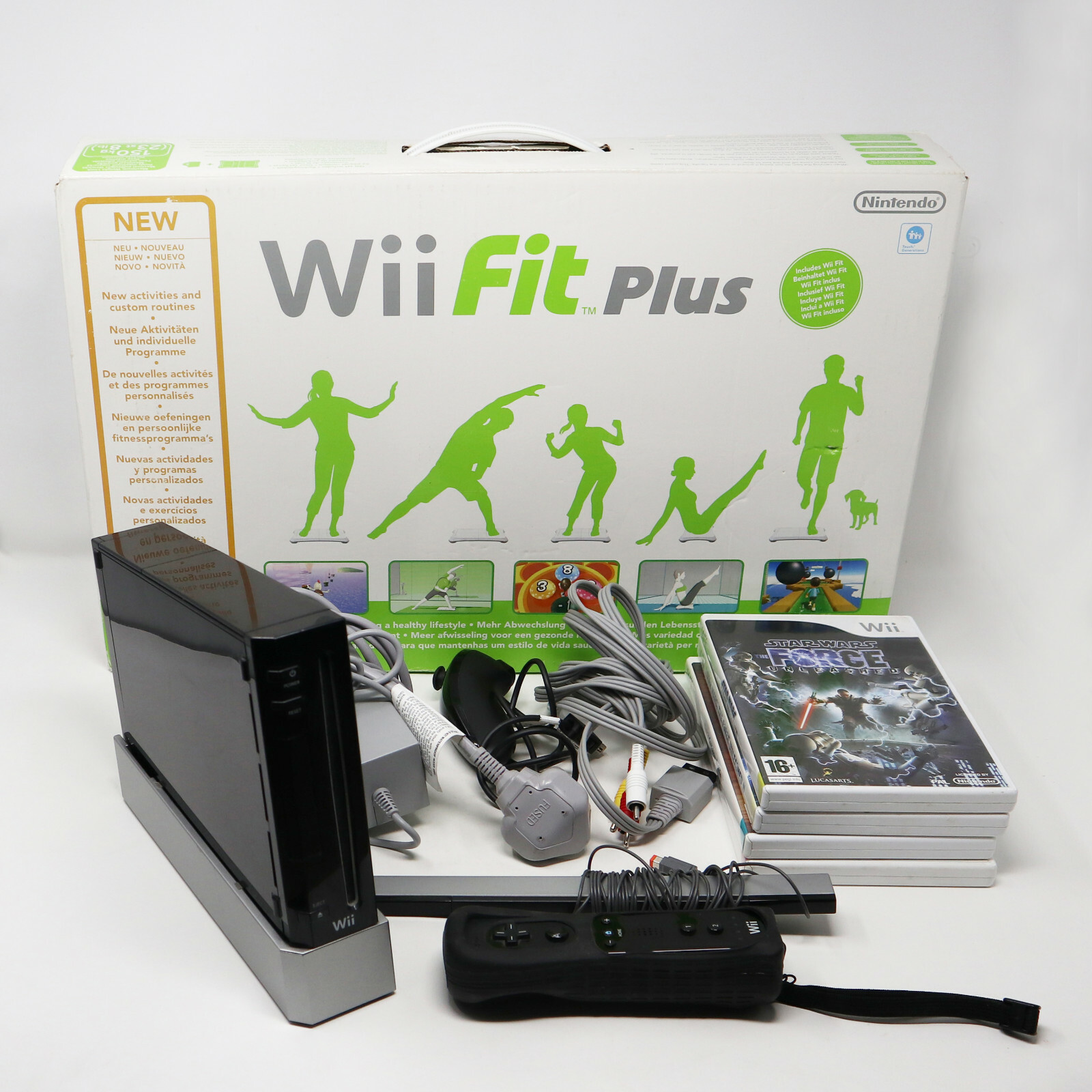 ☆WiiFit PLUS付☆Wii本体フルセット＋リモコン4個＋ハンドル4