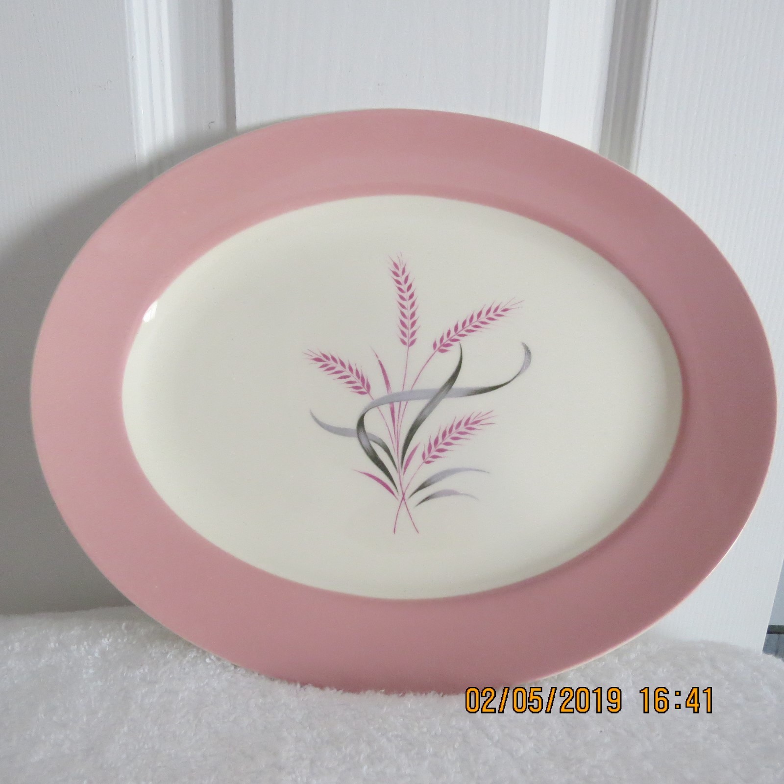 VINTAGE HOMER LAUGHLIN 12'' X 9'' SERVING PLATES PINK WHEAT A56N6 STYLE  1950S