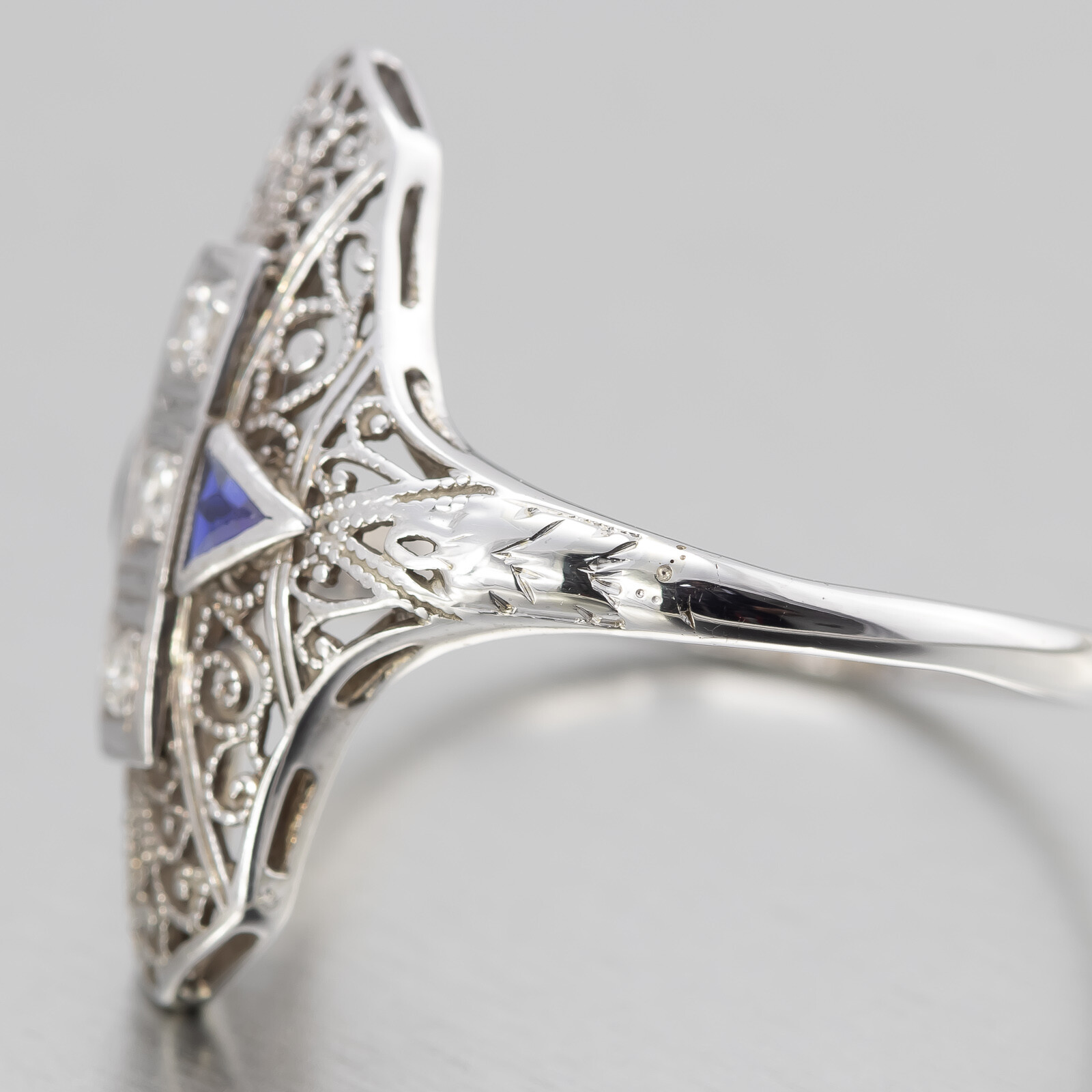 1930s Antique Art Deco 14k Diamond / Sapphire Filigree Shield Ring - Size 8.25