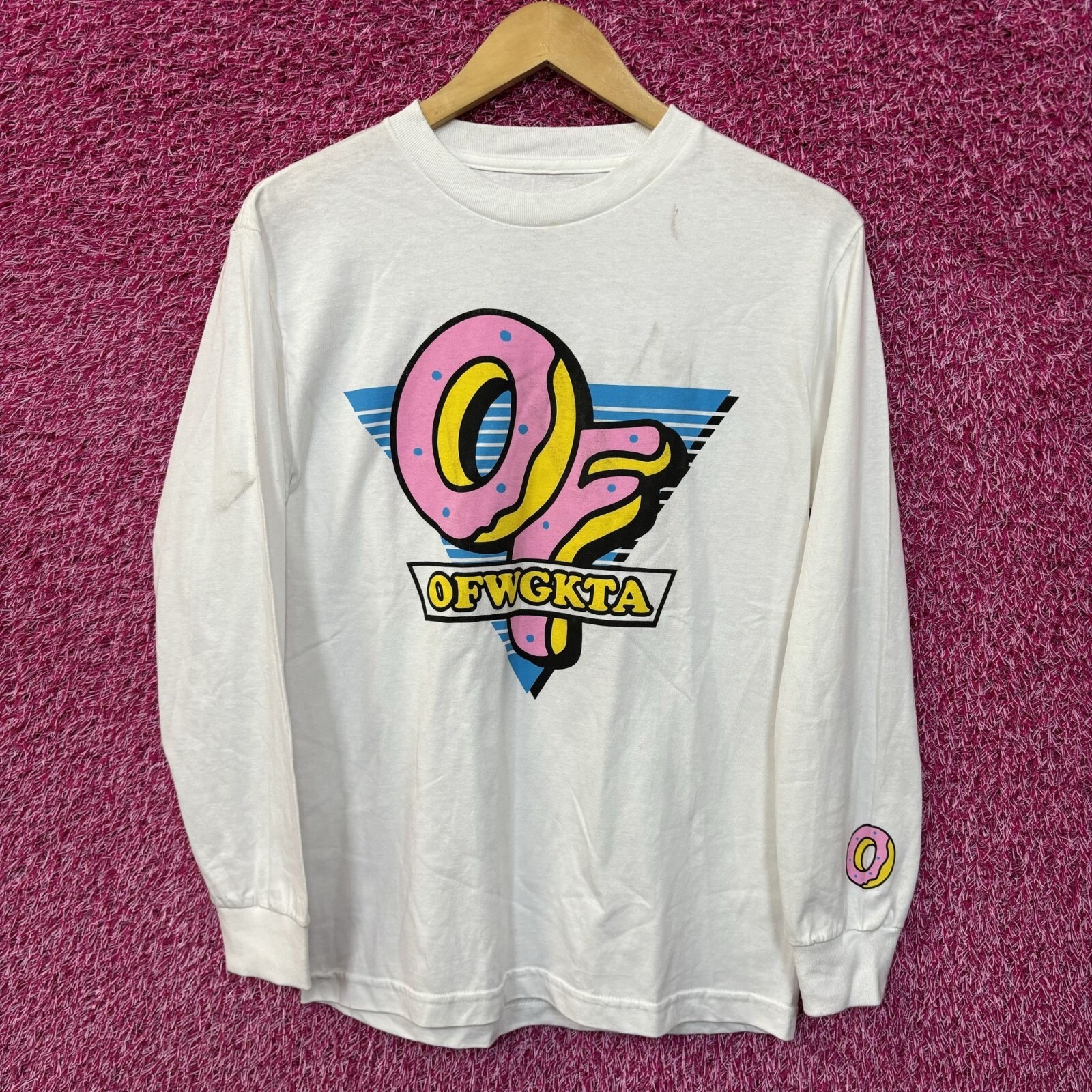 \"ODD FUTURE OFWGKTA\" オッドフューチャー ゲームシャツ Odd Future OFWGKTA Rainbow T-Shirt | Hot Topic