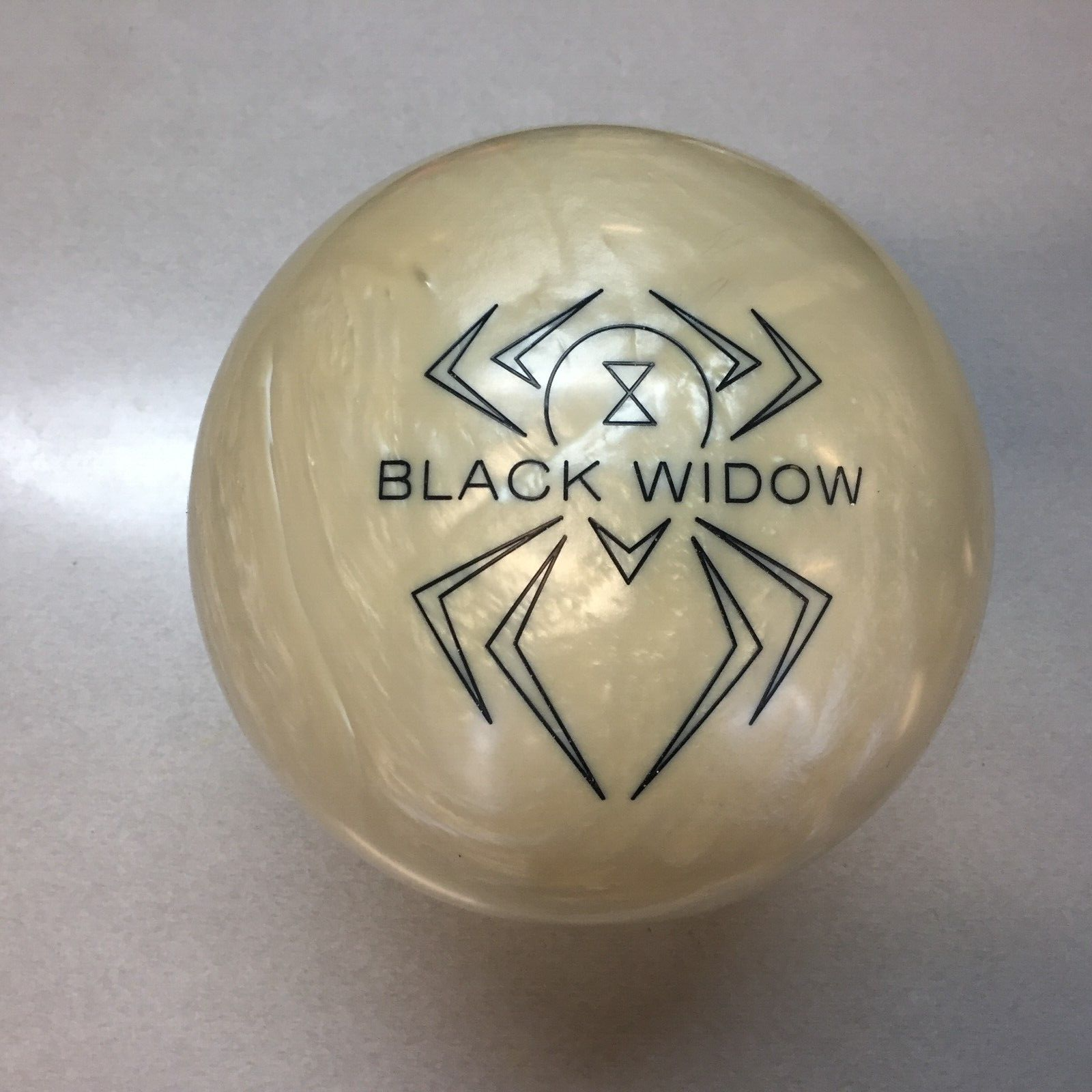 Hammer Black Widow Ghost  bowling ball 13 LB    new in box    #237