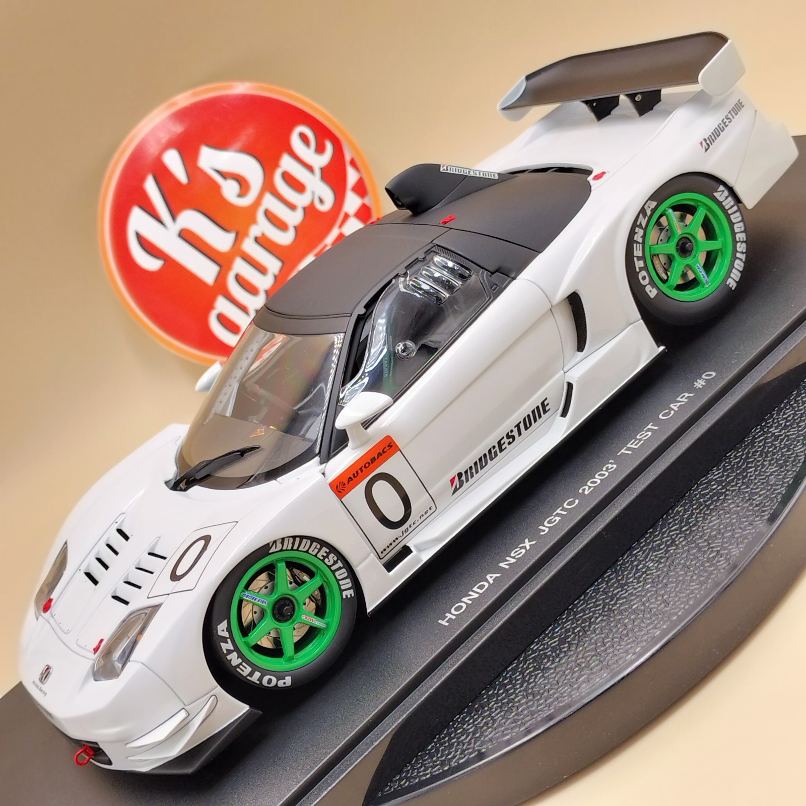 オートアート1/18 ホンダ NSX JGTC 2003 TEST CAR AUTOart 1/18 NSX Honda JGTC 2003 Test Car #0 White black