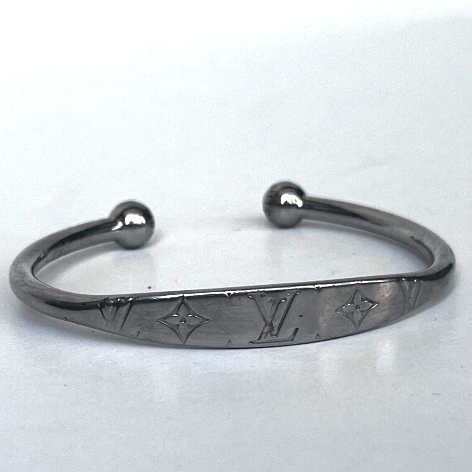 Louis Vuitton Monogram Jonc Mサイズ Monogram Jonc . - Men's Fashion Jewelry - M64839 | LOUIS VUITTON