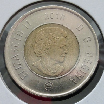 CANADA - 2 DOLLARS 2010 - 14 SERRATIONS RARE - CIRC. - (909)