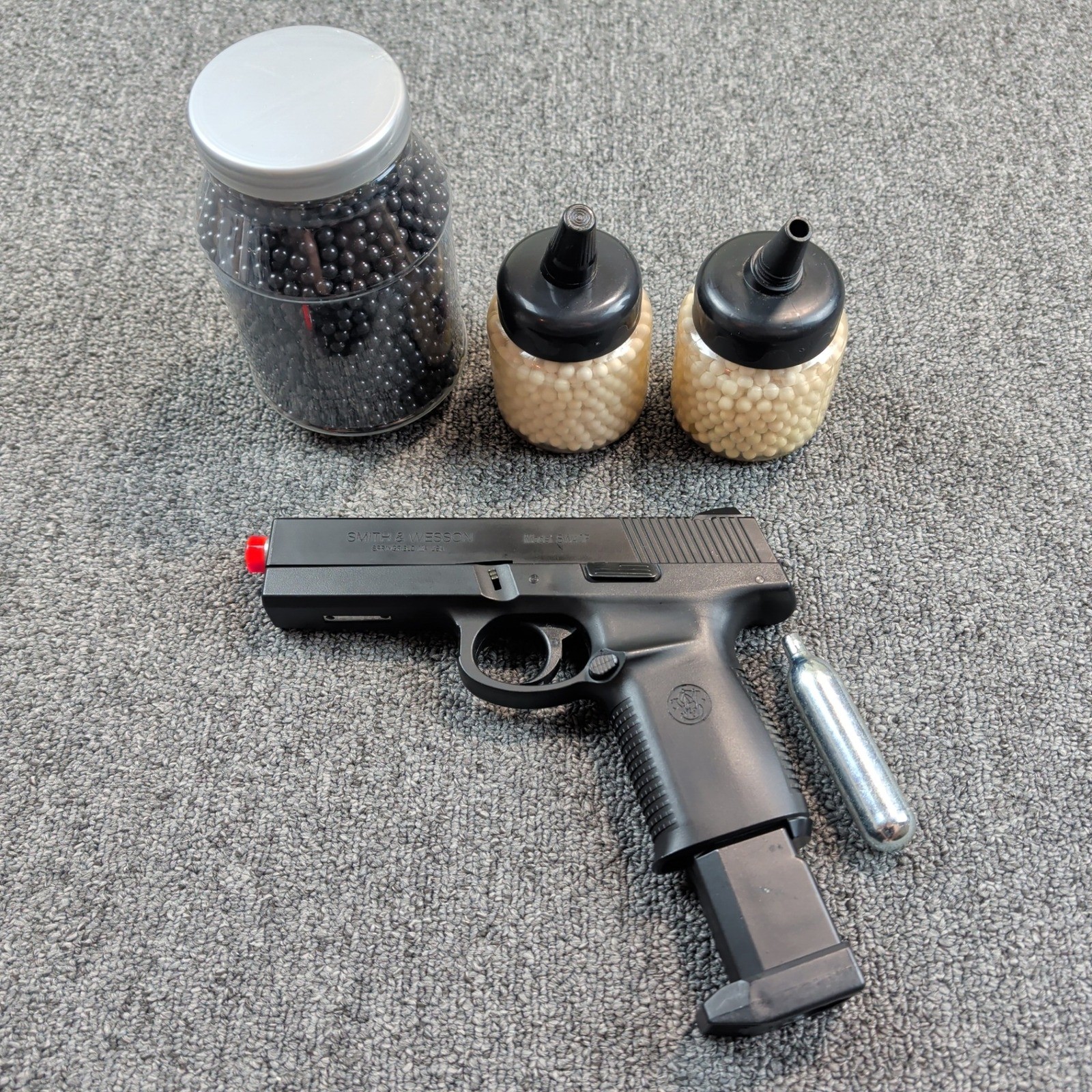 Smith & Wesson SW40F Airsoft Pistol Black Gas Blowback CO2 Metal Slide Bundle