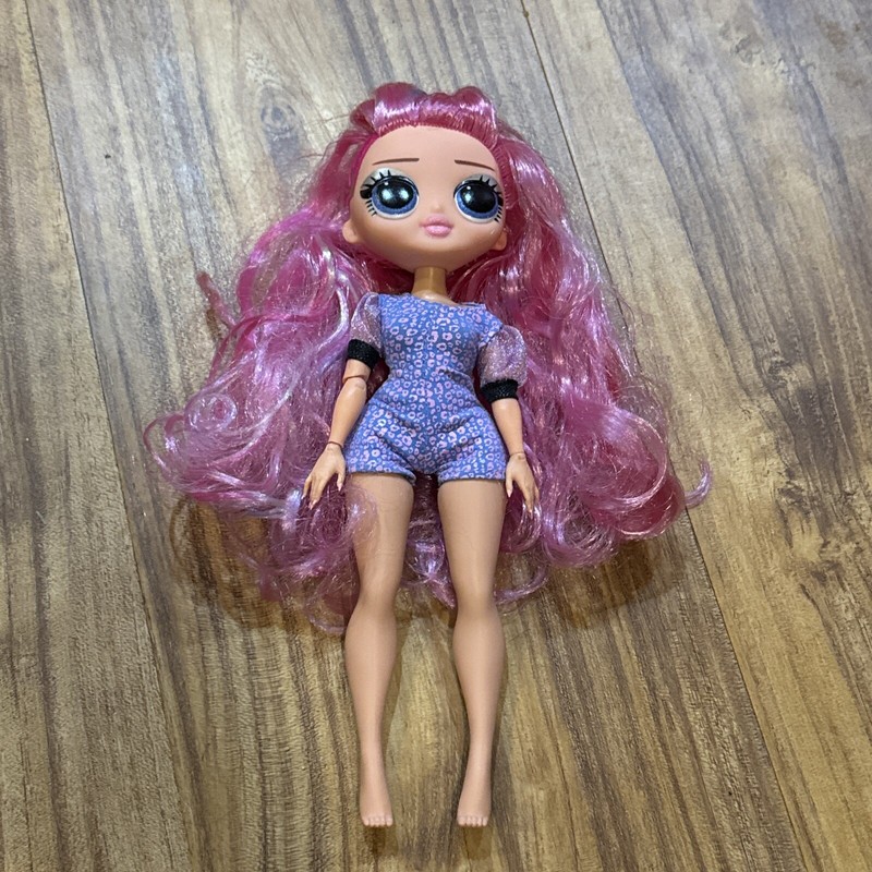 LOL Surprise OMG Fashion Show Mega Runway Sashay Doll Pink