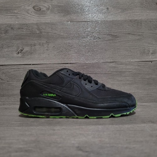 Nike Air Max 90 Mens Size 8.5 Black Chlorophyll Green DQ4071