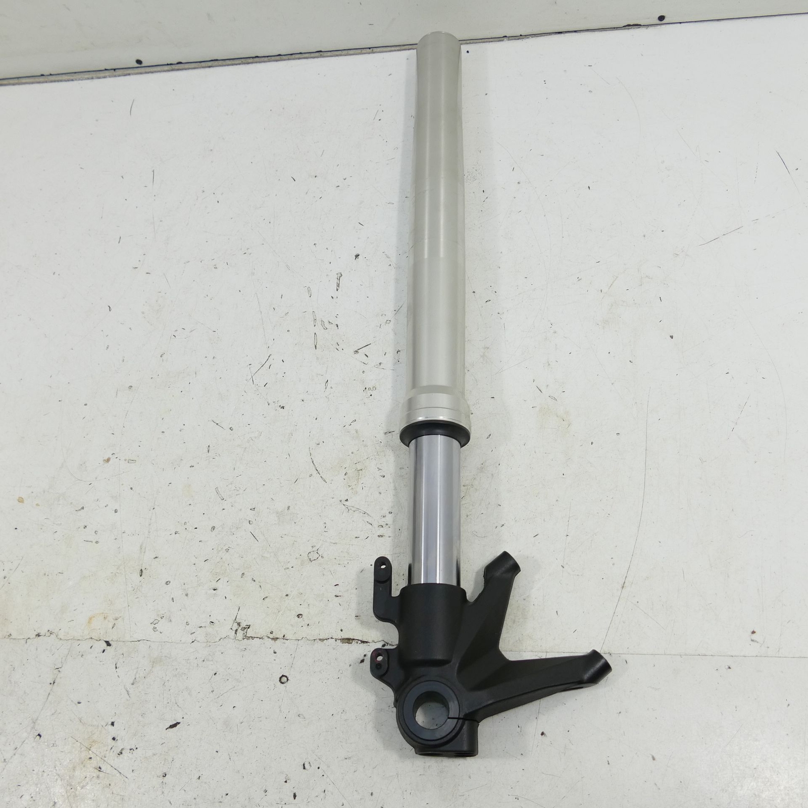 Ducati Monster 796 EZ:13 USD Gabel links Standrohr Tauchrohr