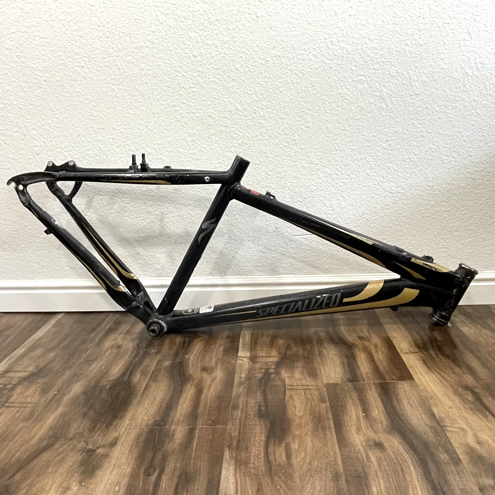 specialized hardrock sport black and gold