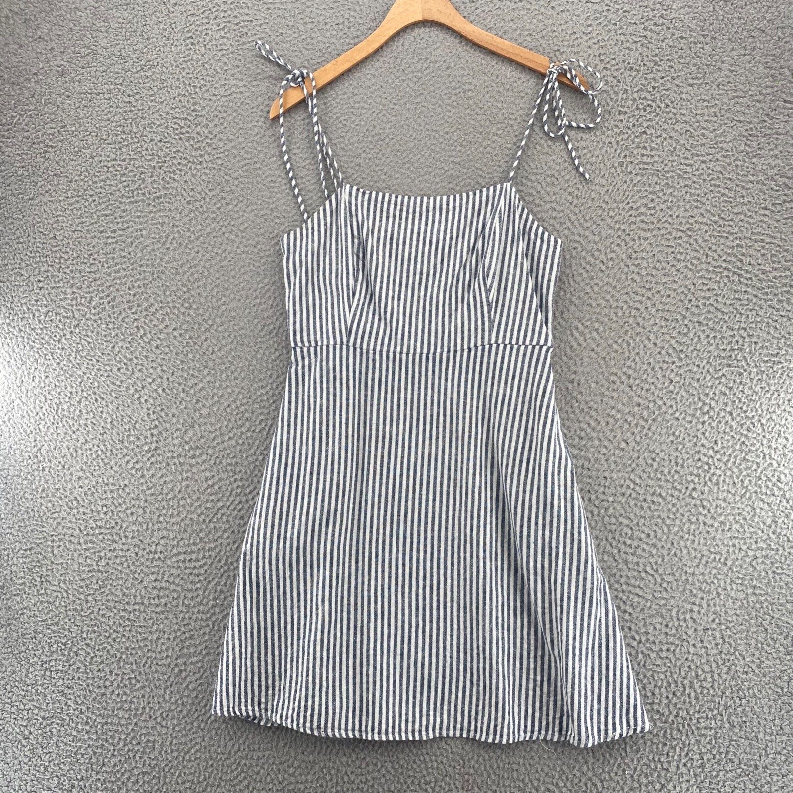 old navy linen dress Old Navy Women's Fit & Flare Sleeveless Linen-Blend Midi Dress - Black