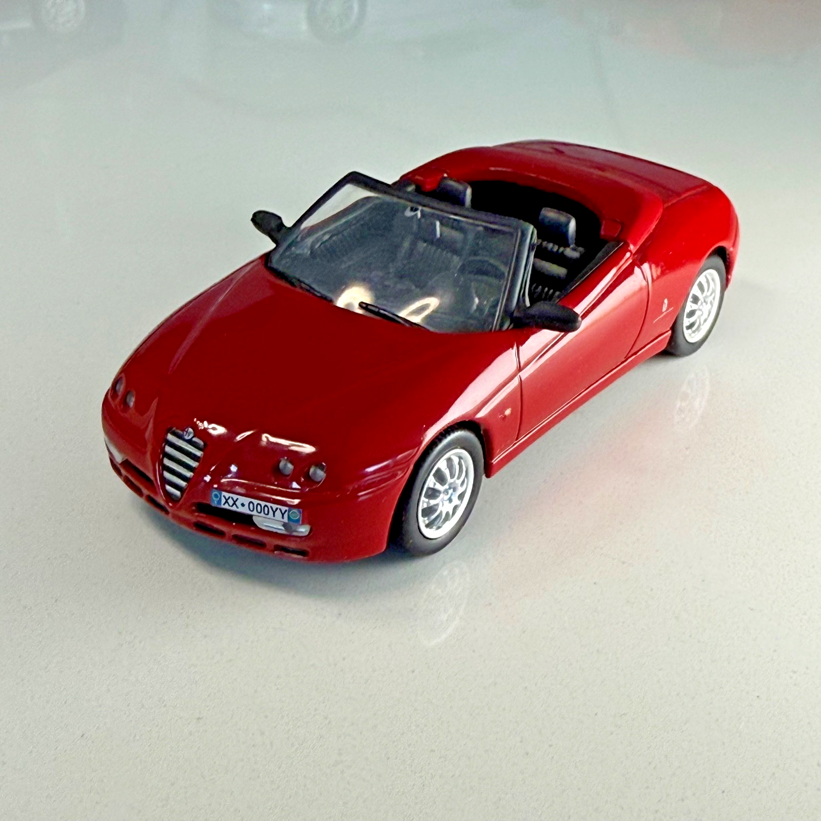 Schuco 1:43 Alfa Romeo GTV Spyder – Red - Clean