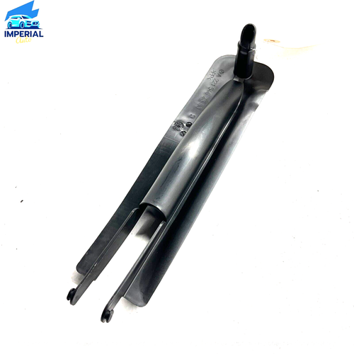 Front Passenger Under Seat Cable Guide Cover Trim OEM 2007-13 Mercedes S550 W221