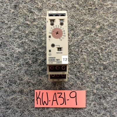 One Omron H3DE-M1 Solid State DIN Multi-Function Timer,
