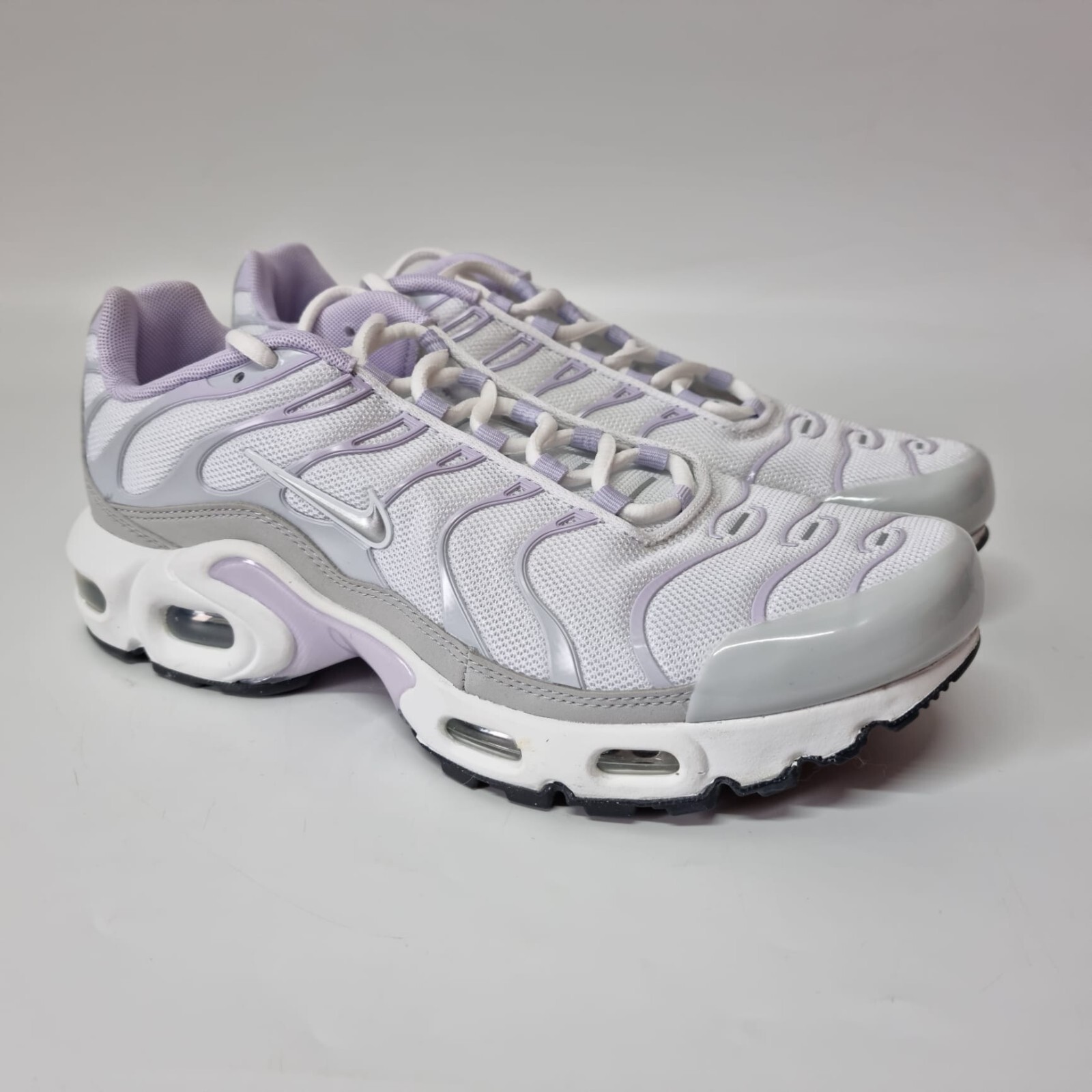 Nike Air Max Plus White Platinum Purple Sneakers Womens 8.5