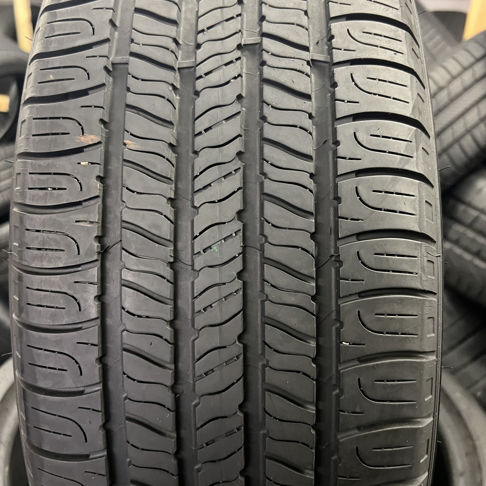 1 Tire LikeNew Goodyear Assurance All Season 235/60R18 103H DOT.1823 NO Patch