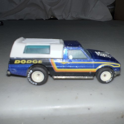 贅沢品 Truck D50 Dodge Vintage Wheels Hot 1979 Real Hi-Raker Rider ミニカー