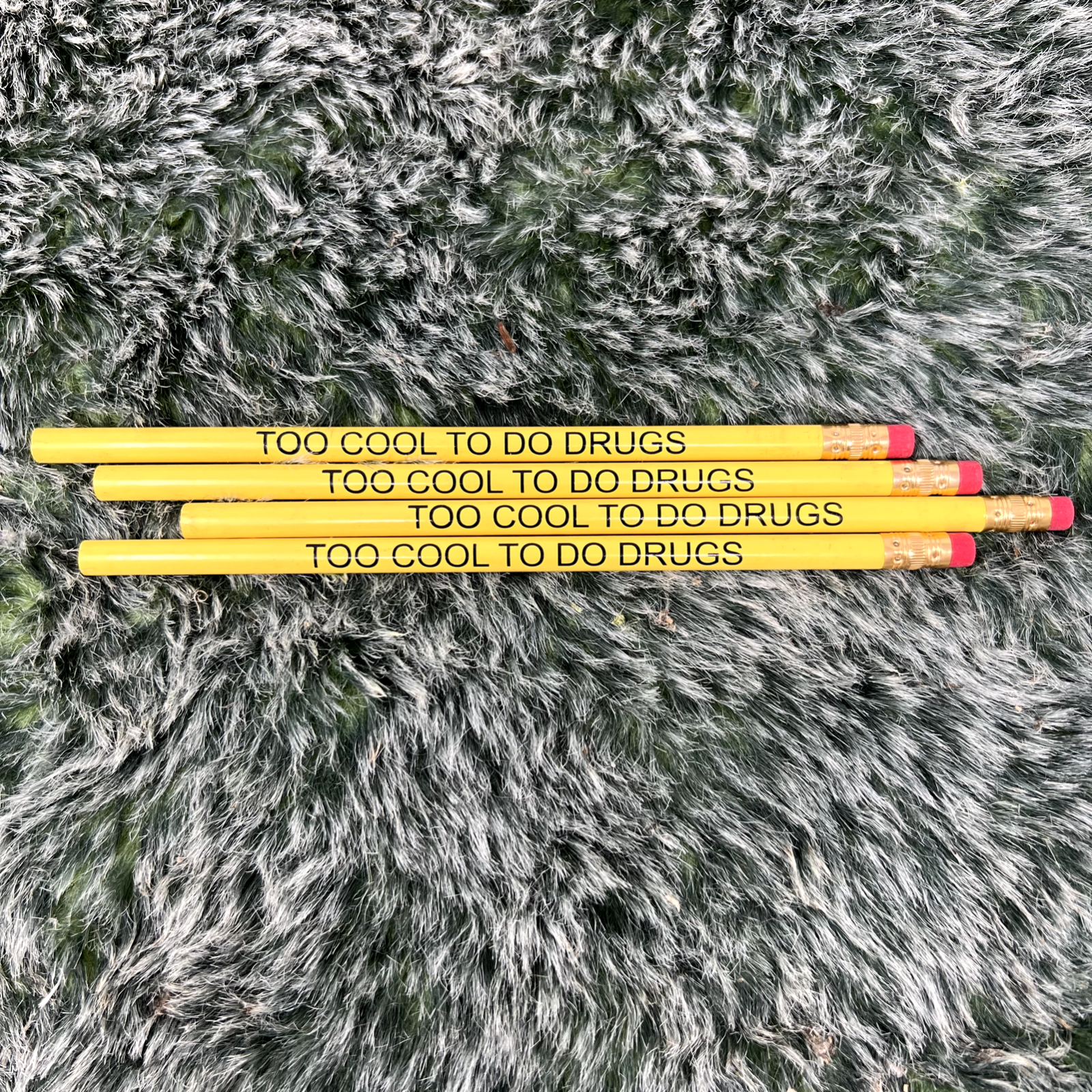 TOO COOL TO DO DRUGS pencils - Set Of 4 - Free and Fast Delivery - D.A.R.E.