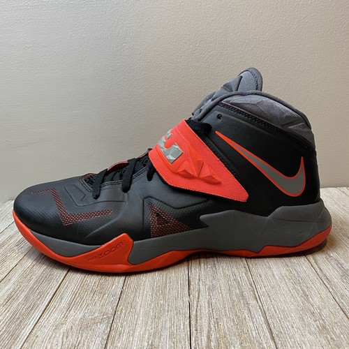 nike zoom soldier vii