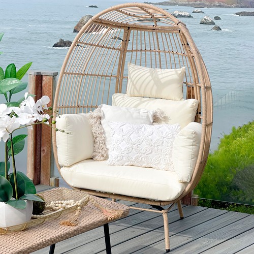 Better Homes & Garden W/ Soft Cushions
