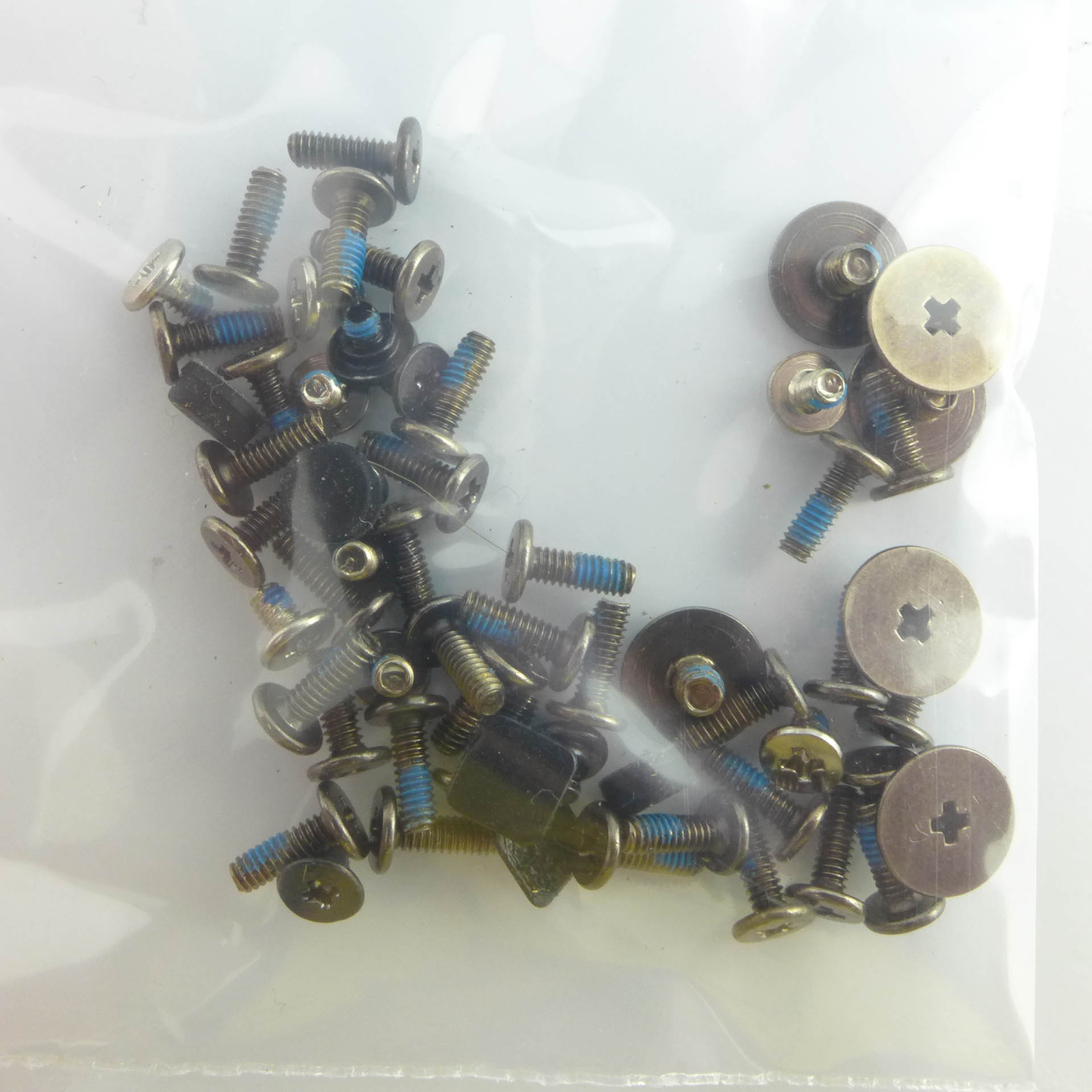 ORIGINAL Medion Akoya P6670 MD99960 Schrauben Satz    screw set ✅