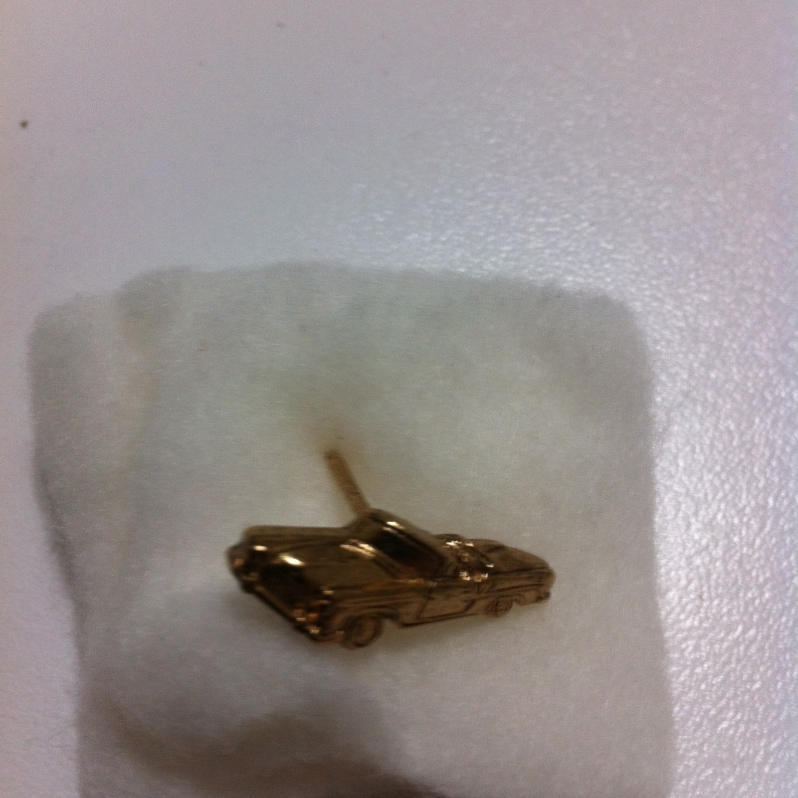 1955 Chev Convertible--Avon Tack Pin