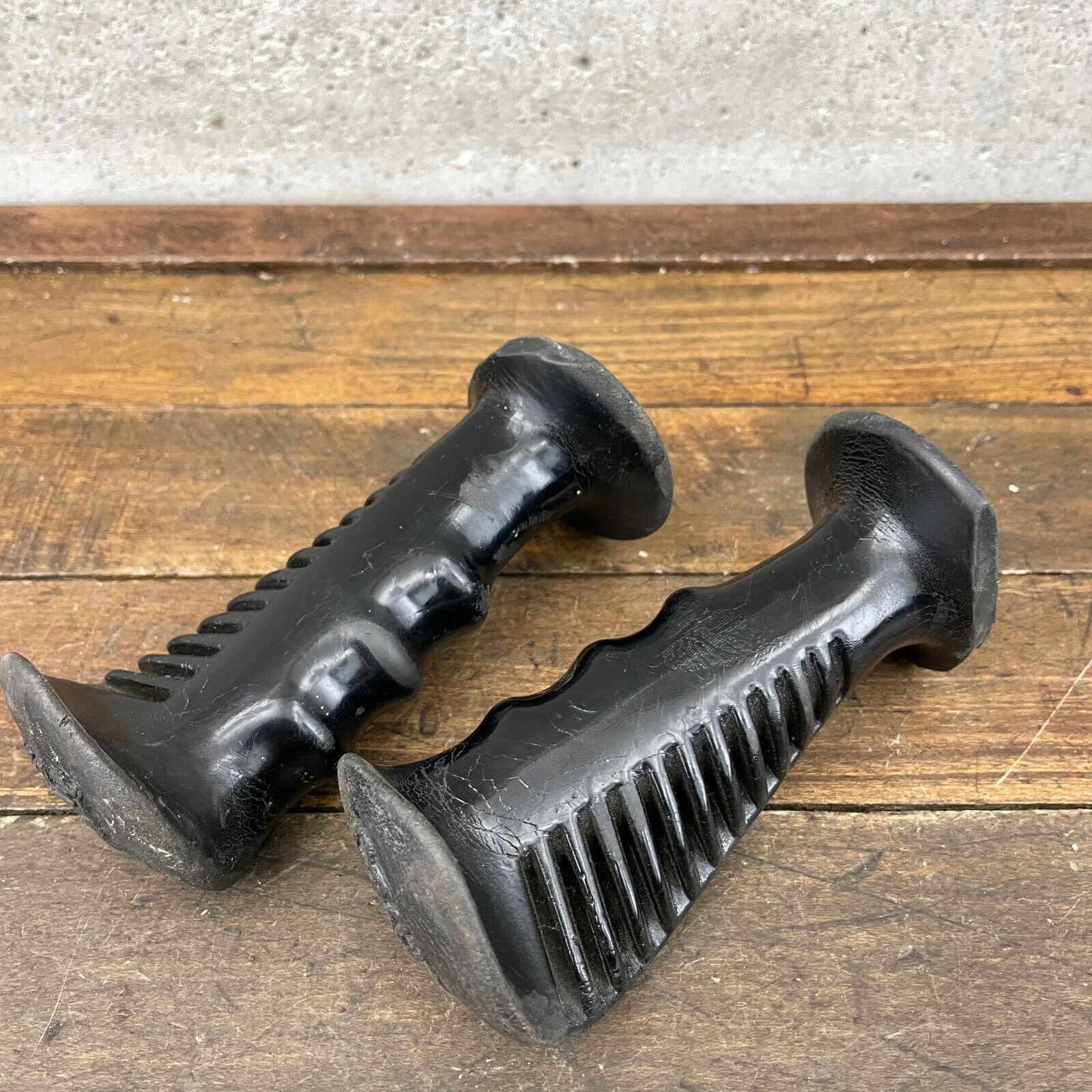 Oakley 3 Old School BMX Grips Black Rubber Rare 1980s Oakley 3 Old School BMX Grips Black Rubber Rare 1980s