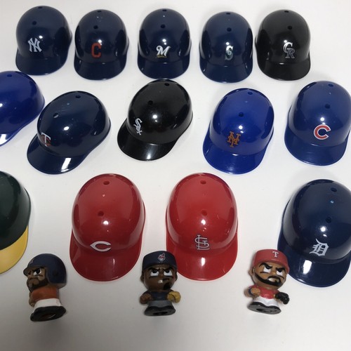 Mini Cap Gumball Vending Prize + Figures