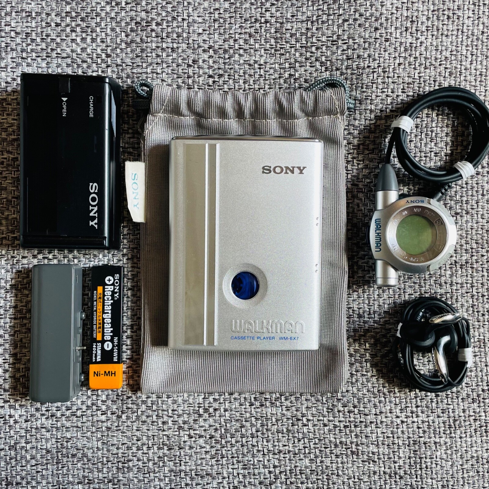 Sony WM-EX7 Walkman Portable Cassette Player Remote Sony WM-EX7 Walkman Portable Cassette Player Remote
