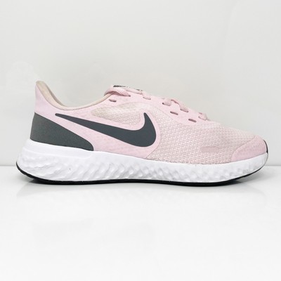 Nike Boys Revolution 5 BQ5671-601 Розовые кроссовки для бега, размер 4Y