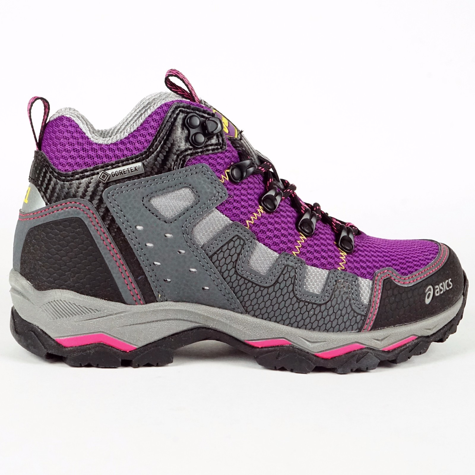 asic hiking shoes