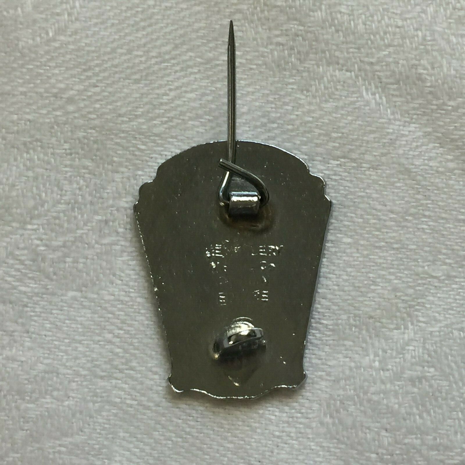 Vtg Butlins 1957 Brighton England Resort Holiday Camp Souvenir Lapel Pin Pinback