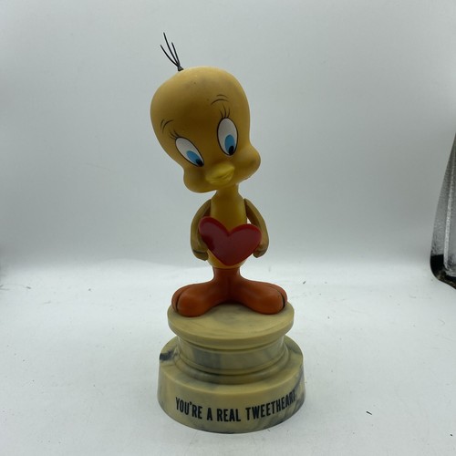 Tweety Bird Figure On Stand w/ Heart -Vintage 1969 R DAKIN & CO