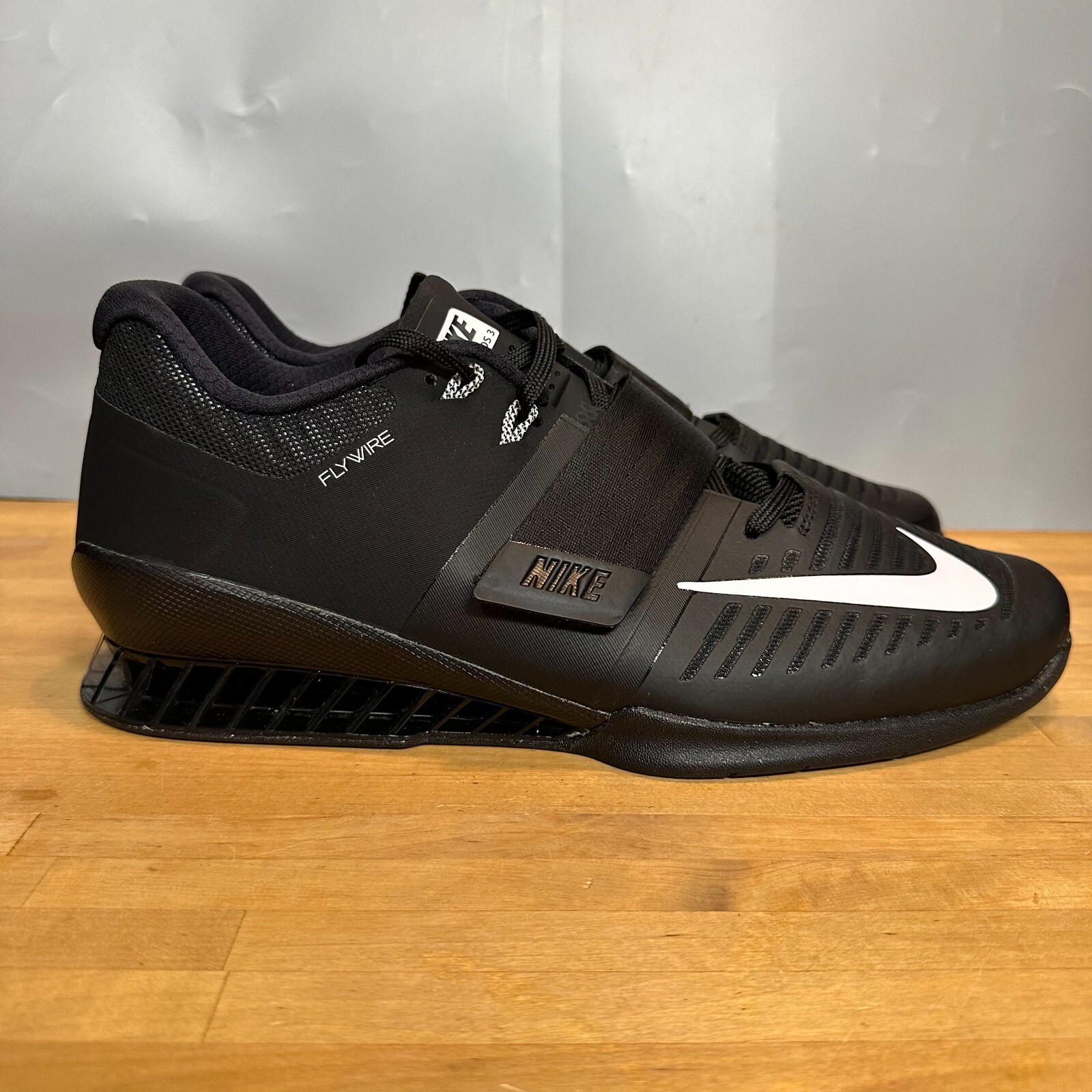 Nike Men's Romaleos 3 Weightlifting Shoes Black White