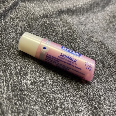Nivea a kiss of shimmer lip care 0.17oz SEALED Pink Tube Discontinued Lip Gloss