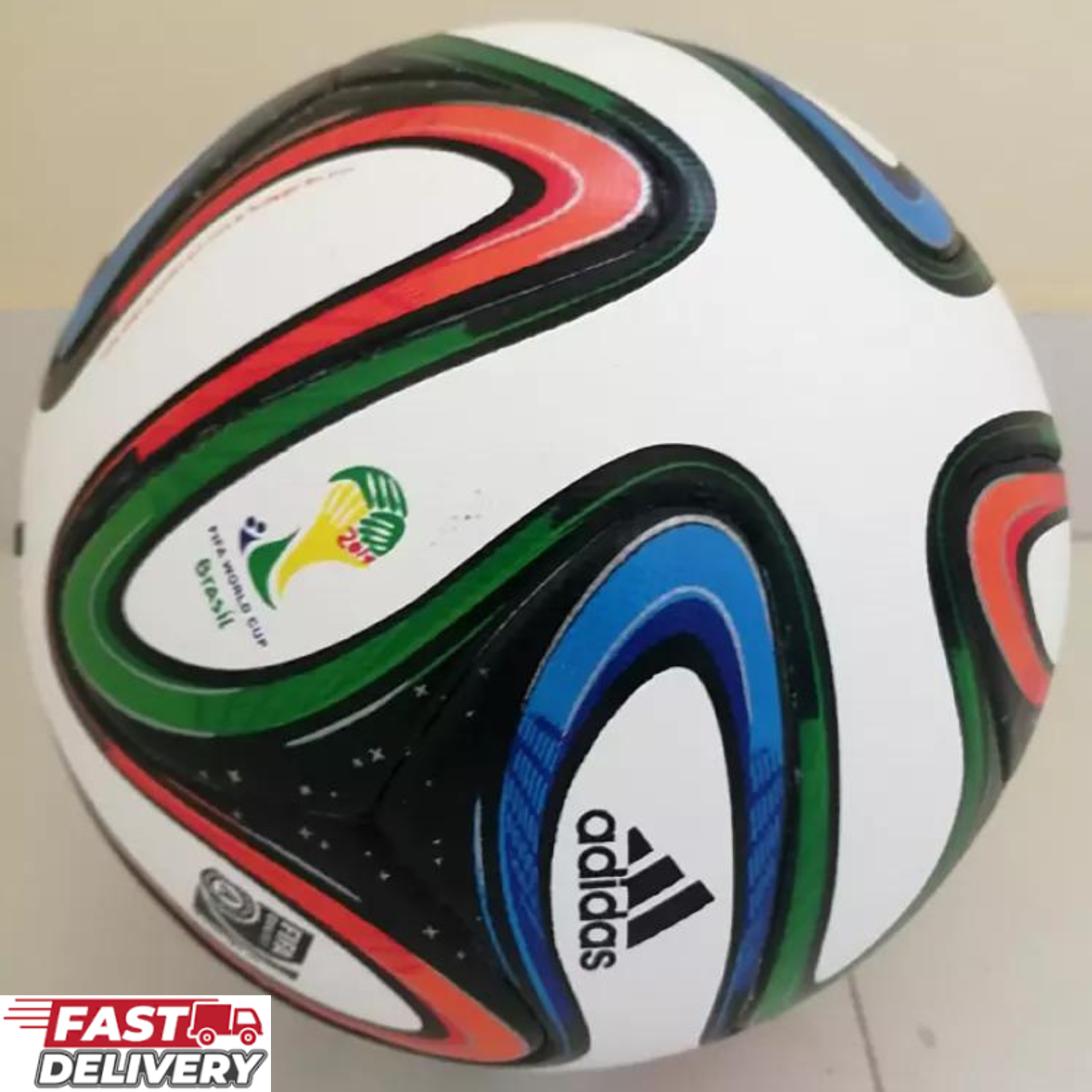 adidas Brazuca サッカーボール 2014 adidas Brazuca 2014 World Cup Brazil FIFA Official Match