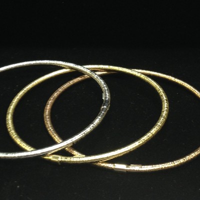 Pre-owned R C I 14k Yellow Gold 8" Stackable Slip-on Ribbed Textured Bangle/bracelet 2.3grams In No Stone