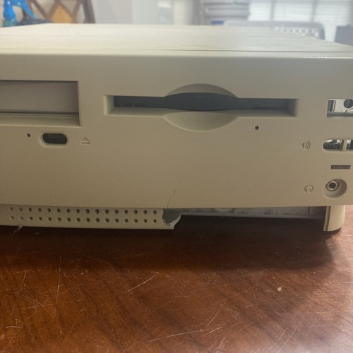 Vintage Apple Model M3076 Macintosh Performa 630CD White Computer Untested