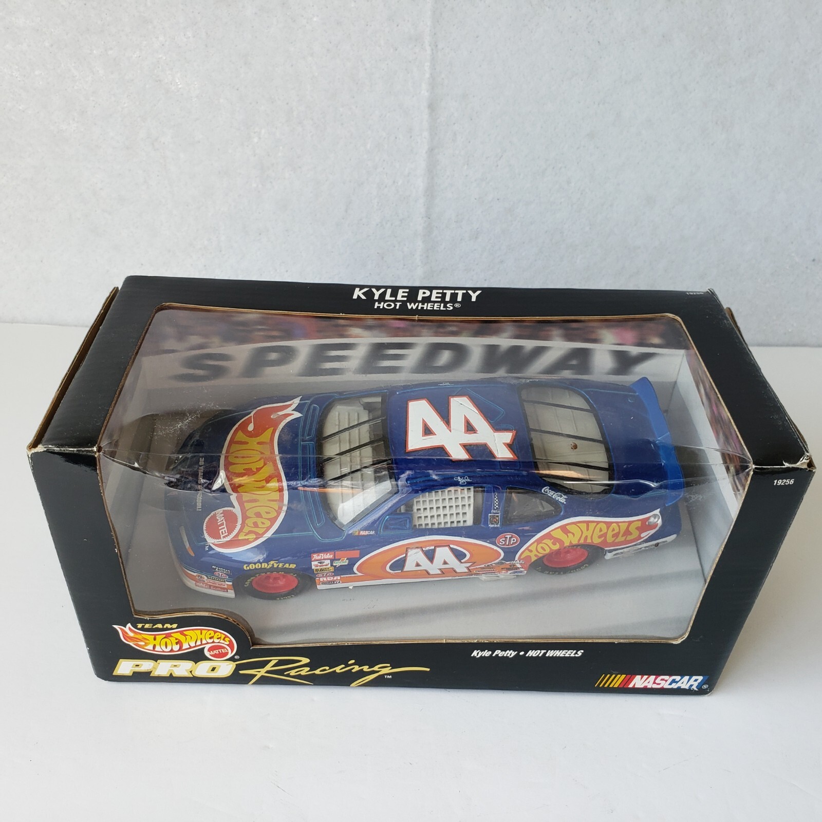 ホットウィール ナスカー PETTY RACING ファーザーズデイエディション Hot Wheels Pro Racing NASCAR #44 Kyle Petty 1997 Collector