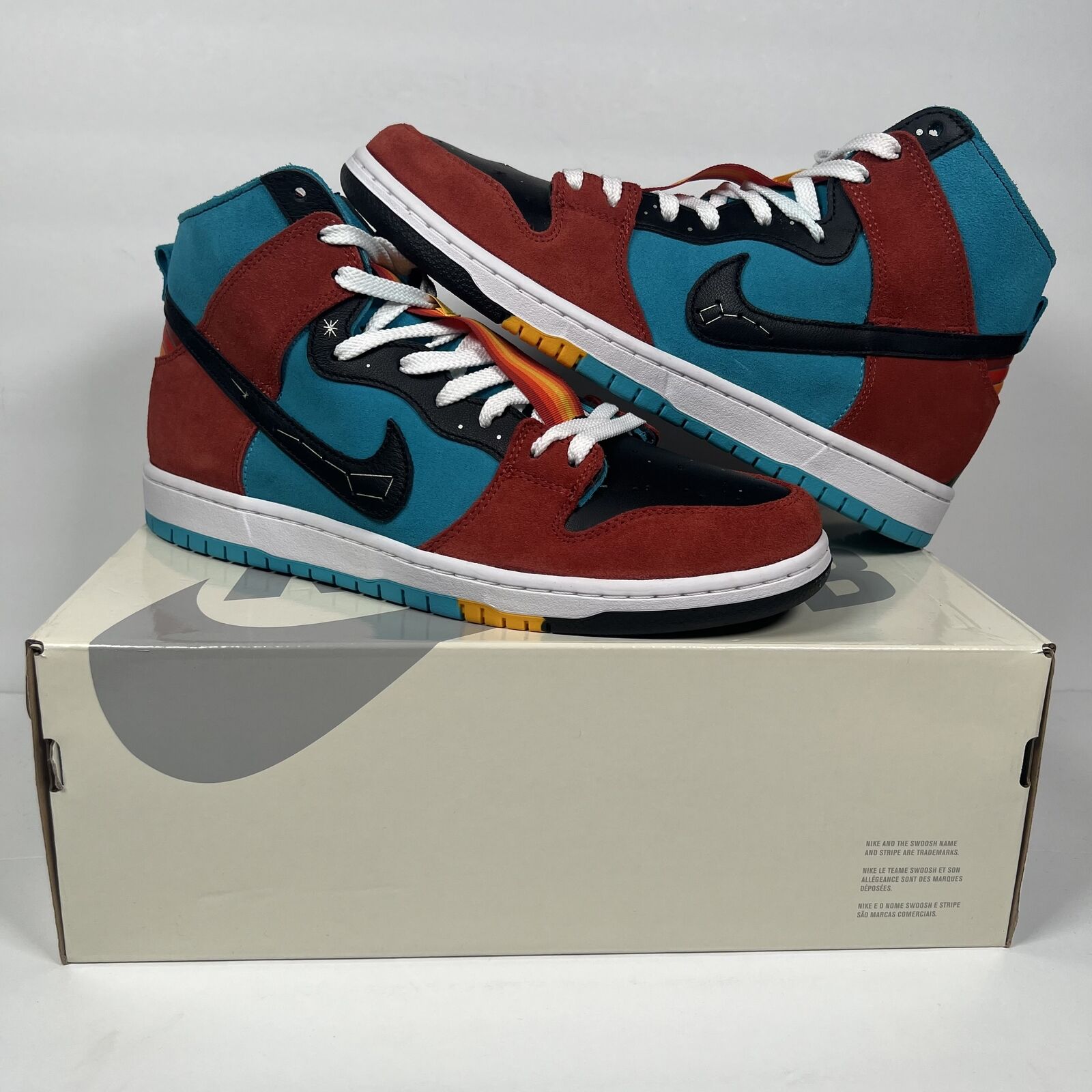 Men's Size 11.5 - Nike SB Dunk High x Di'orr Greenwood Men's Size 11.5 - Nike SB Dunk High x Di'orr Greenwood
