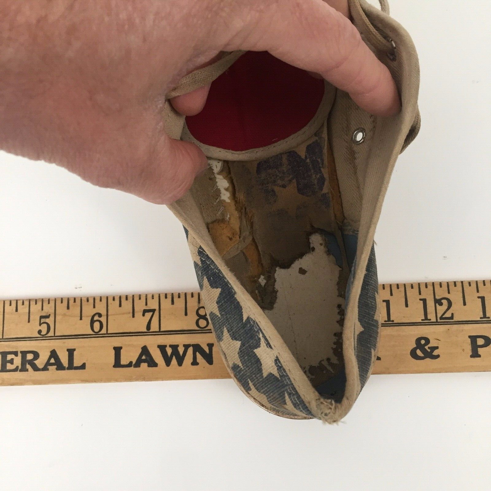 Vtg. Converse Canvas Shoes Sz 9  Low Top Sneaker 50s American Flag stars stripe