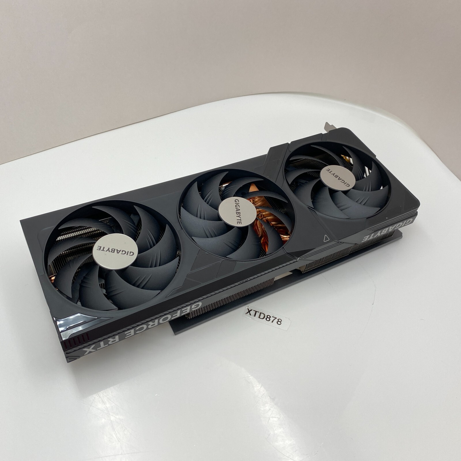 【保証あり】GIGABYTE GEFORCE RTX4090 WINDFORCE GeForce RTX™ 4090 WINDFORCE V2 24G (rev. 1.0 / 1.1) Key