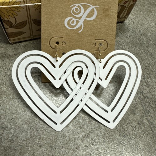 Plunder Design Fashion Trendy Jewelry White Valentine Heart Drop Dangle Earrings