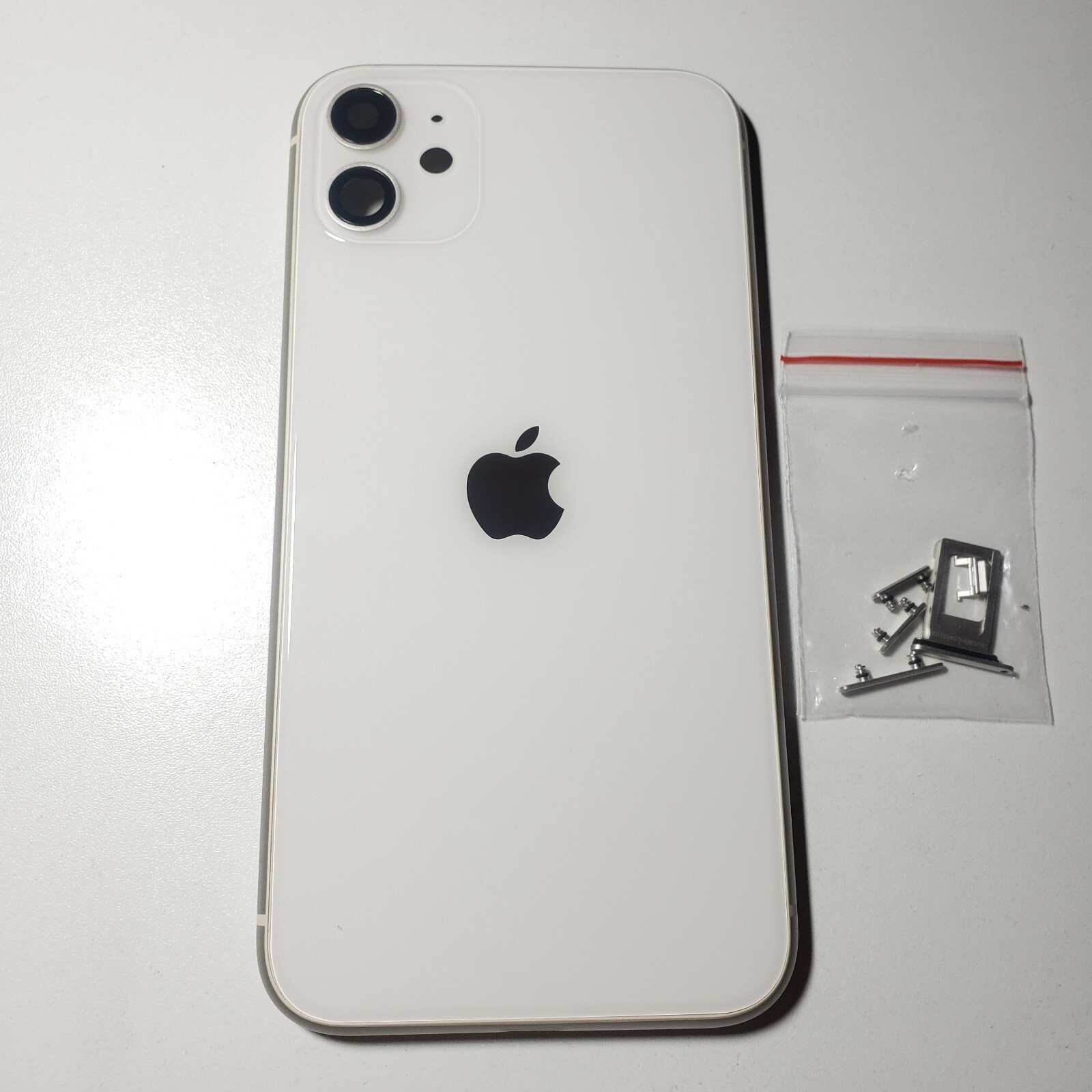 iPhone 11 ホワイト 128GB 背面割れ 【公式通販】