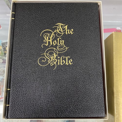 The Holy Bible Masterpiece Edition King James Version B31 | eBay