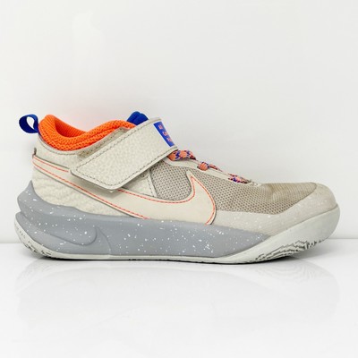 

Nike Boys Team Hustle D10 DD1882-001 Серые баскетбольные кроссовки, размер 13C, Серый, Team Hustle D10