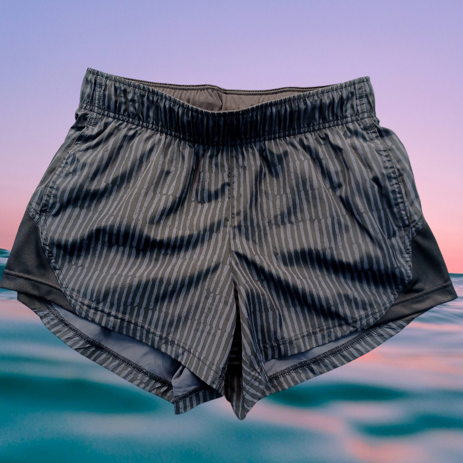 Athletic Works shorts Women XS/elastic waist/lined/micro