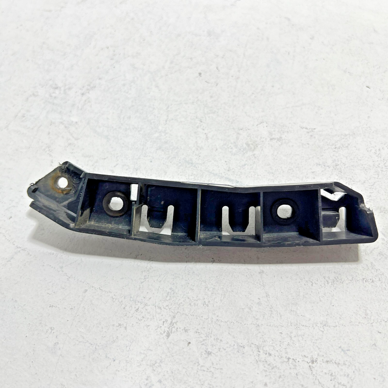 Used 2012-2018 Ford Focus Front  Bumper Left Driver Side Retainer Bracket Brace OEM