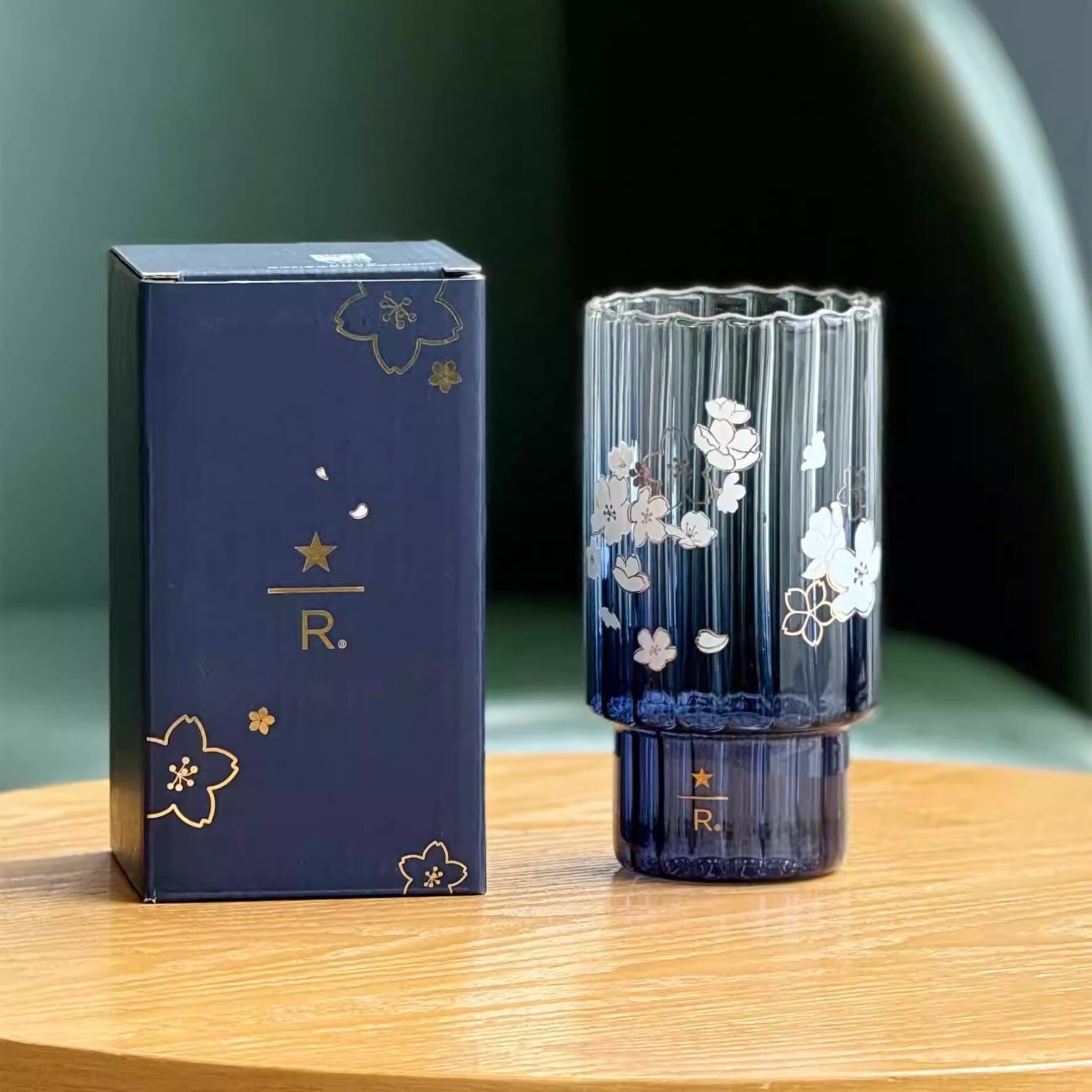 STARBUCKS Reserve / 白鯨 STARBUCKS Reserve / 白鯨