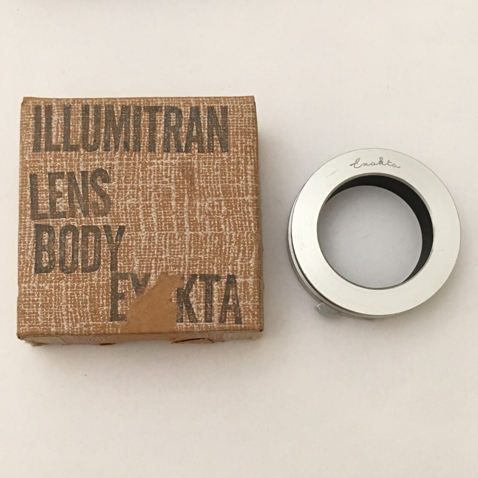 VINTAGE ILLUMITRAN LENS BODY ADAPTER FOR EXAKTA CAMERAS IN