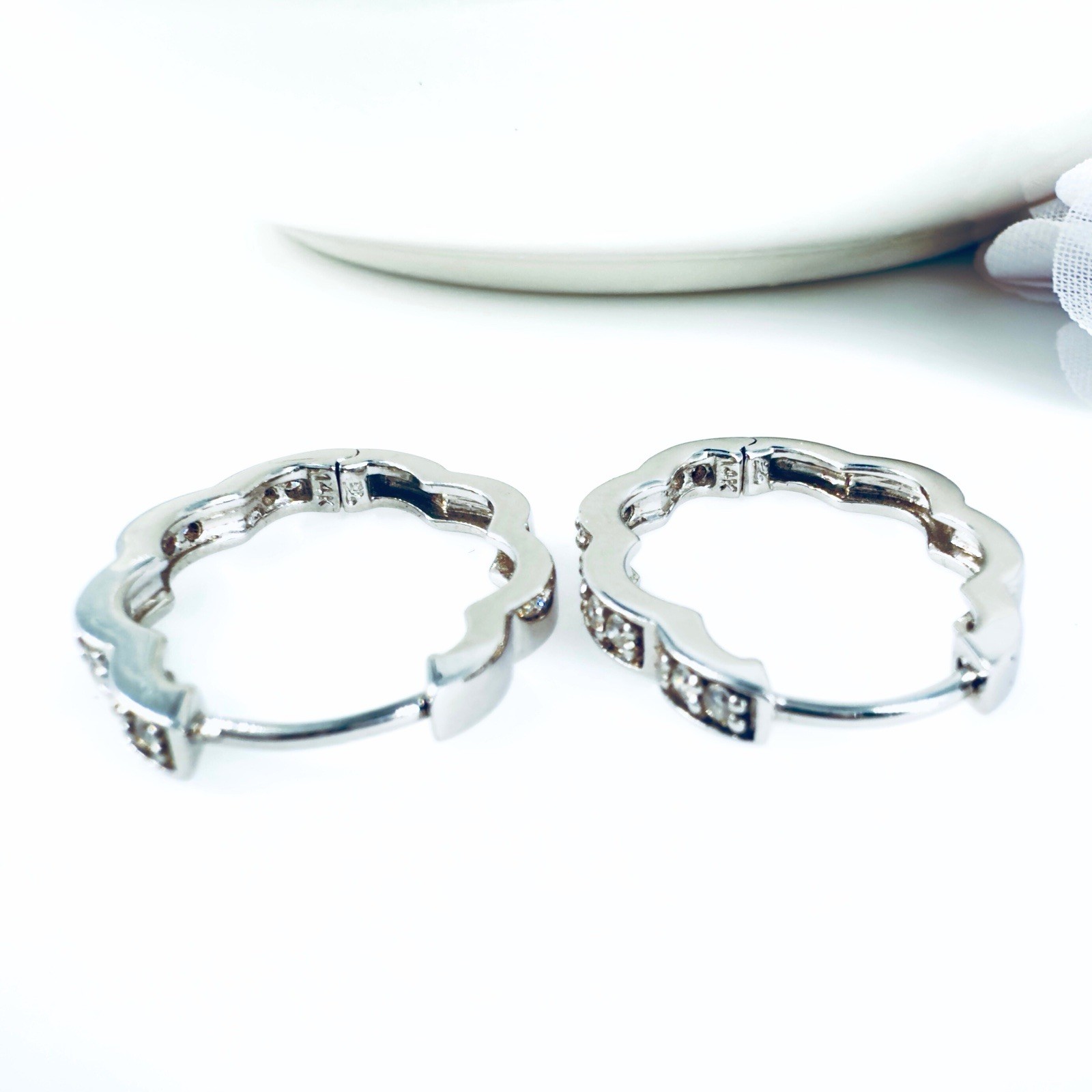 14K White Gold & Genuine Diamond Scalloped Oval Hoop Earrings, New - Picture 15 of 19